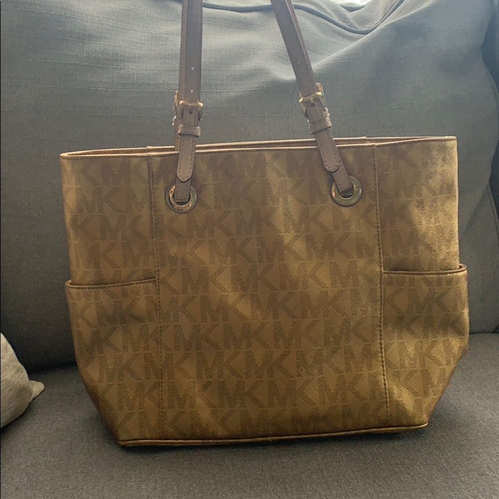 Micheal Kors Purse
